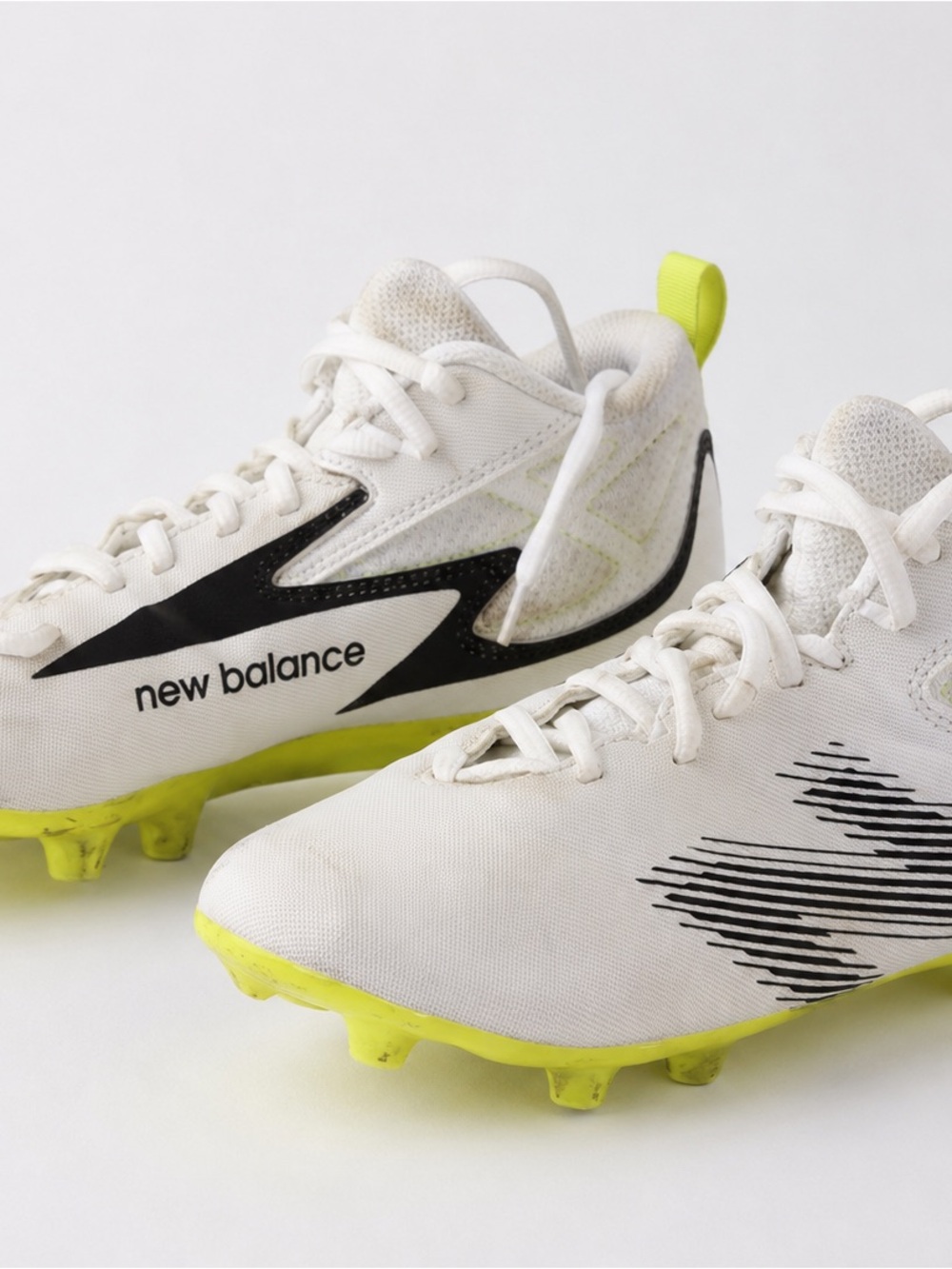 New Balance Rush Jr. V4 Youth Soccer Cleats Size 4 – White/Neon Yellow